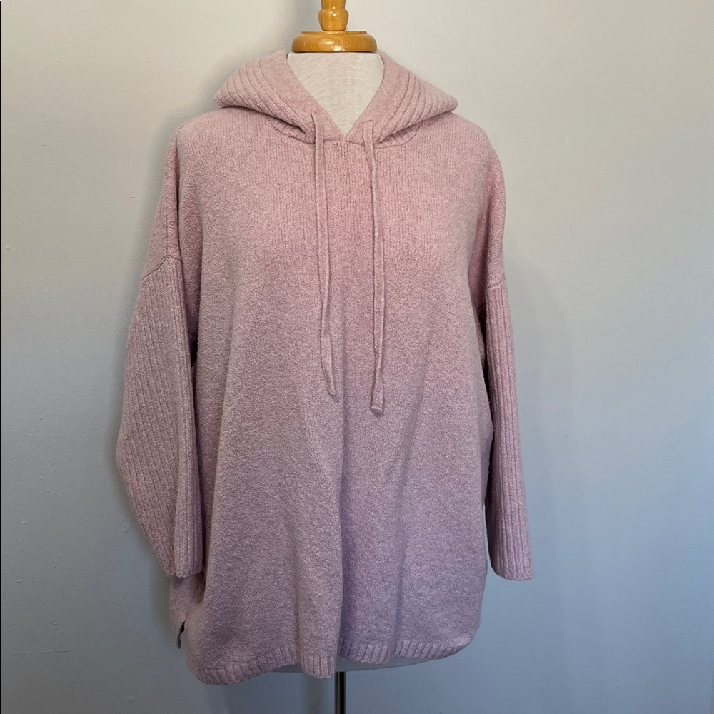 Relaxed Hooded Knit Pullover in Dusty Pink